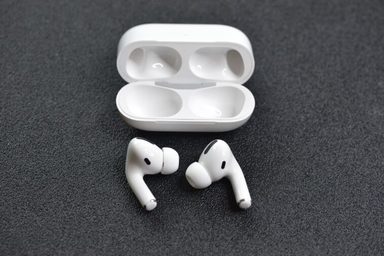 How To Reset a Stolen Airpods To Avoid it Being Tracked